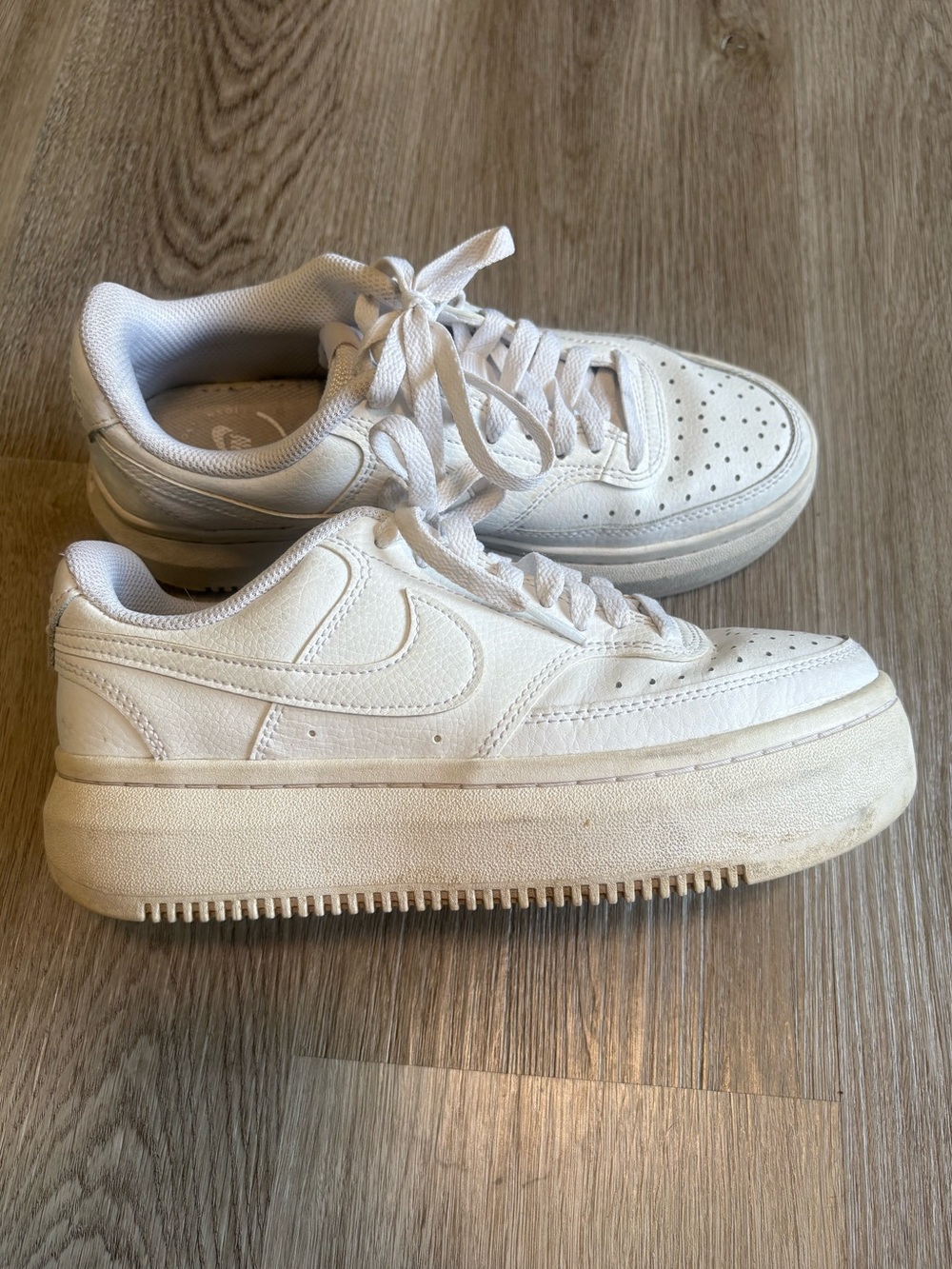 Nike platform women’s sneaker size 8